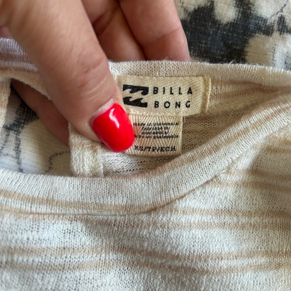 Billabong Out For Waves Beach Cover-Up - Picture 7 of 12